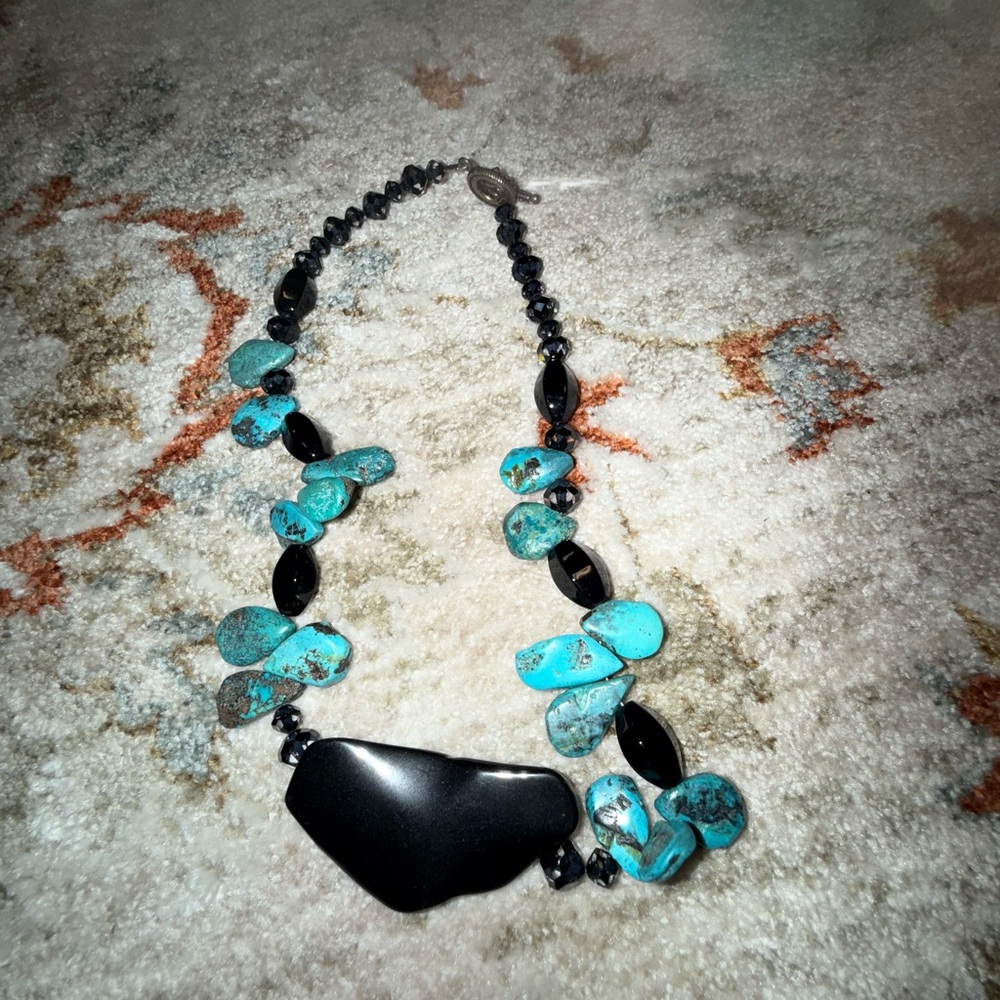 Turquoise and Black Beaded Necklace - Picture 7 of 10